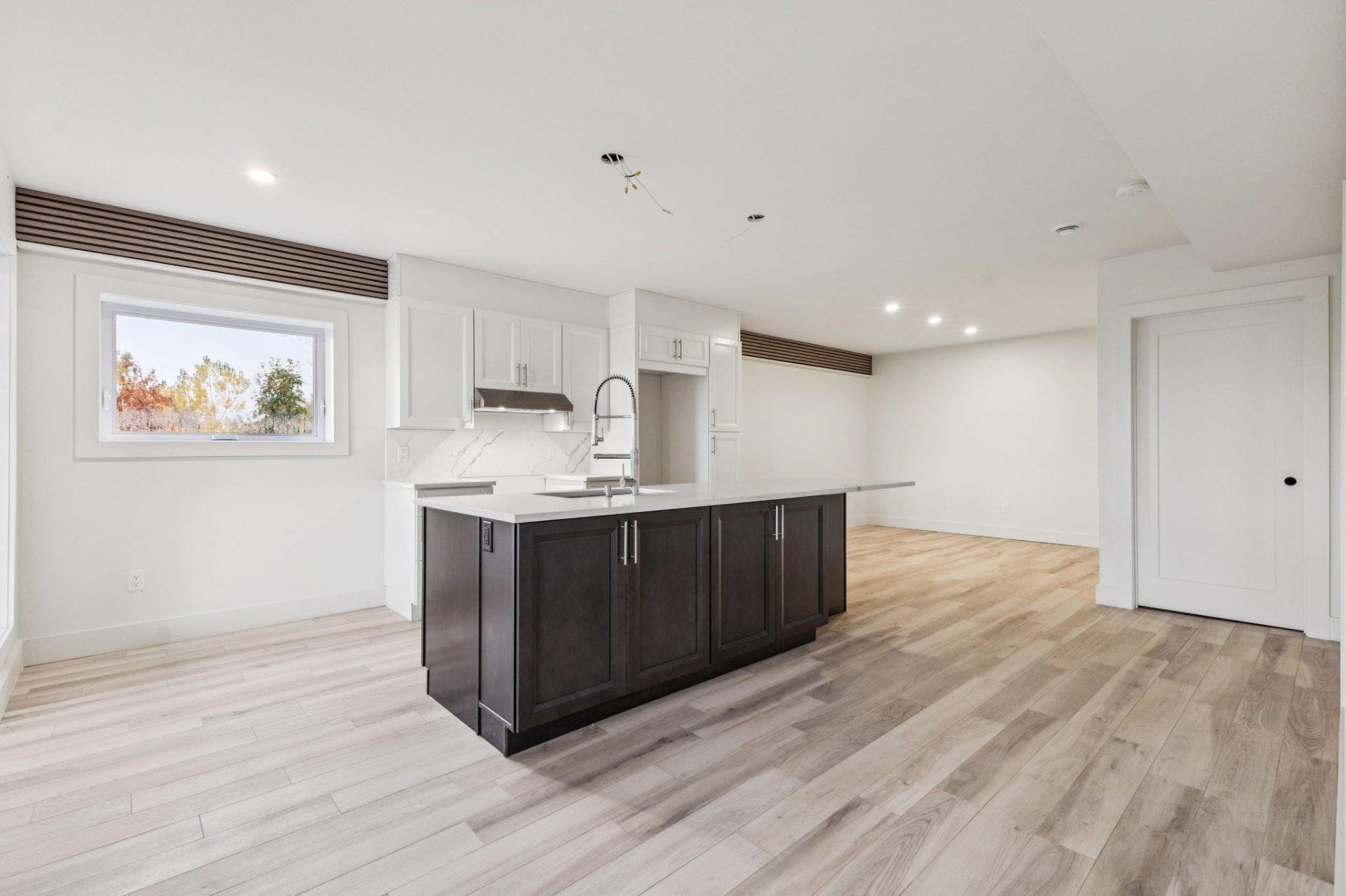 









21


Ch. du Panorama

,
Grenville-sur-la-Rouge,




QC
J0V1B0

