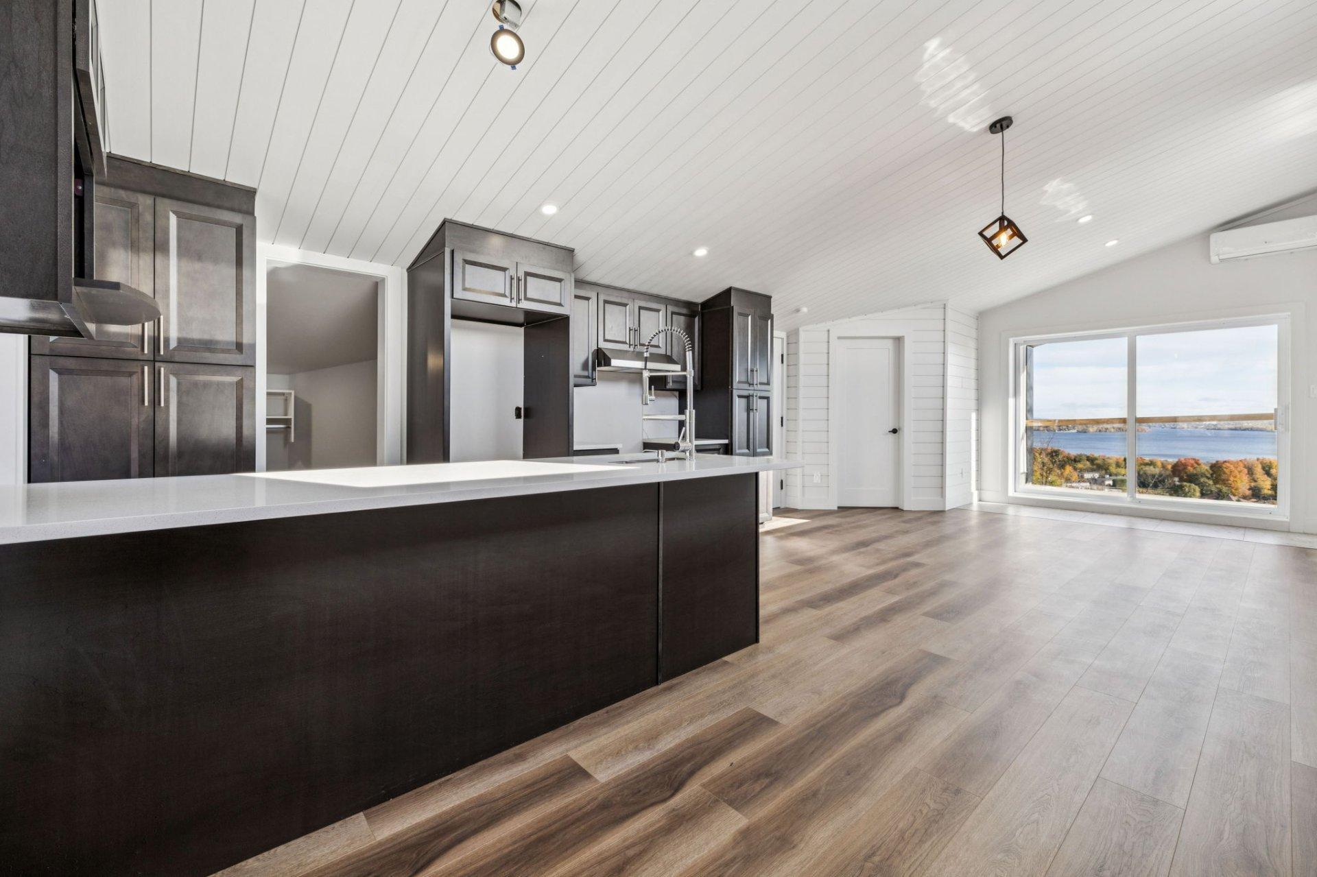 









21


Ch. du Panorama

,
Grenville-sur-la-Rouge,




QC
J0V1B0

