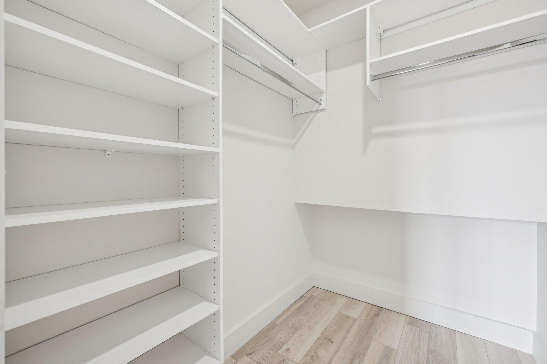 









21


Ch. du Panorama

,
Grenville-sur-la-Rouge,




QC
J0V1B0

