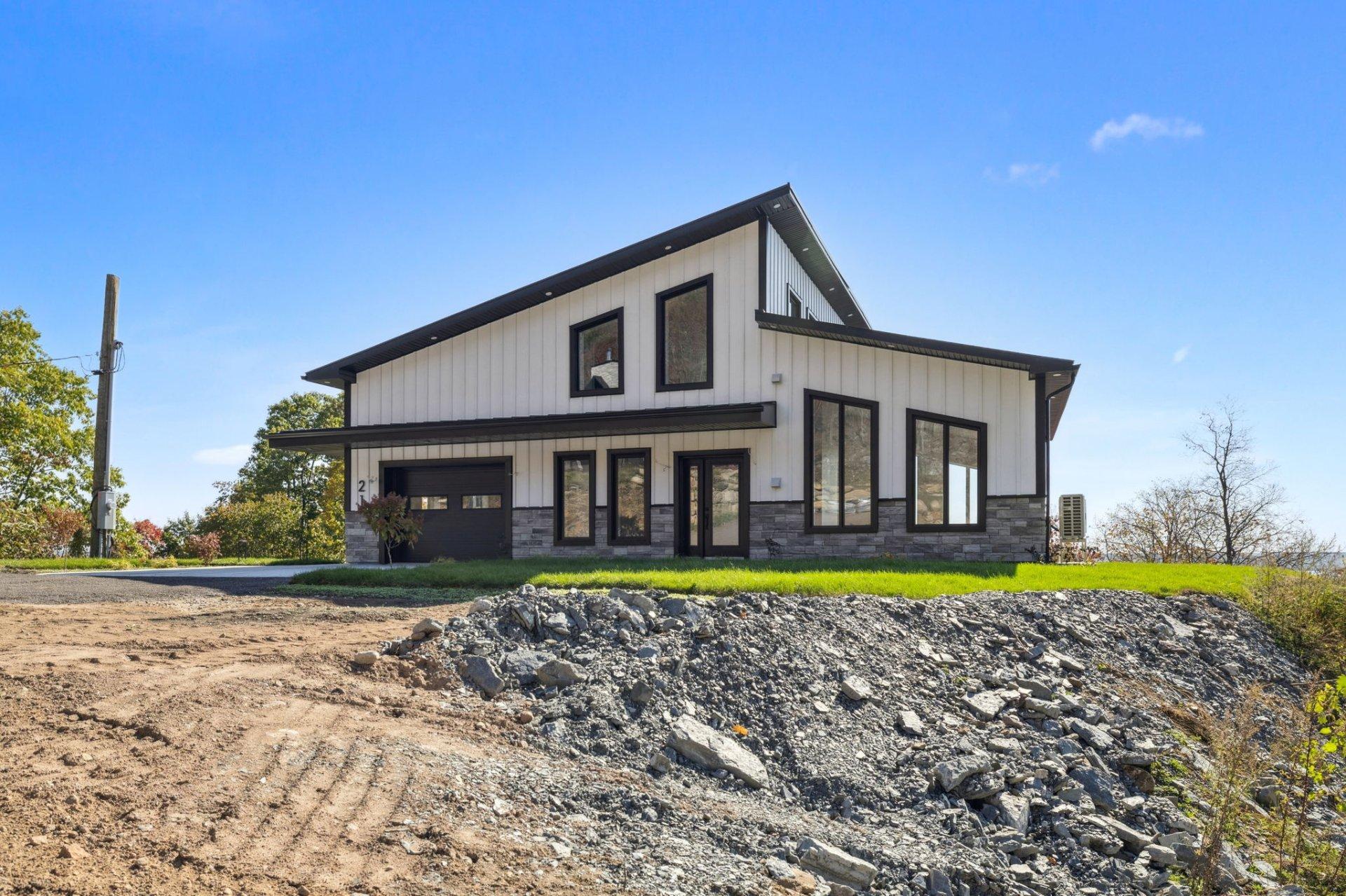 









21


Ch. du Panorama

,
Grenville-sur-la-Rouge,




QC
J0V1B0

