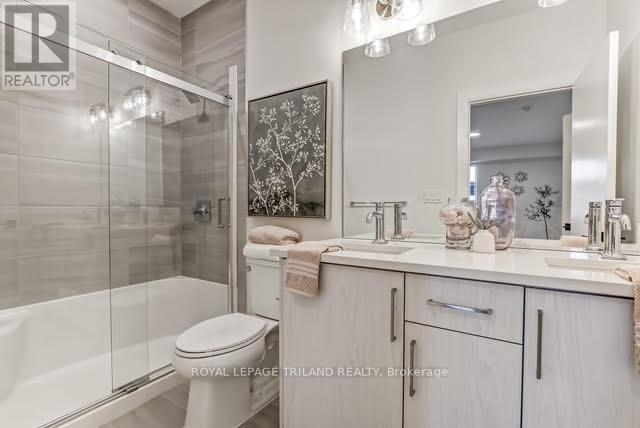 












106 - 16 COMPASS TRAIL

,
Central Elgin (Port Stanley),




Ontario
N5L0B4

