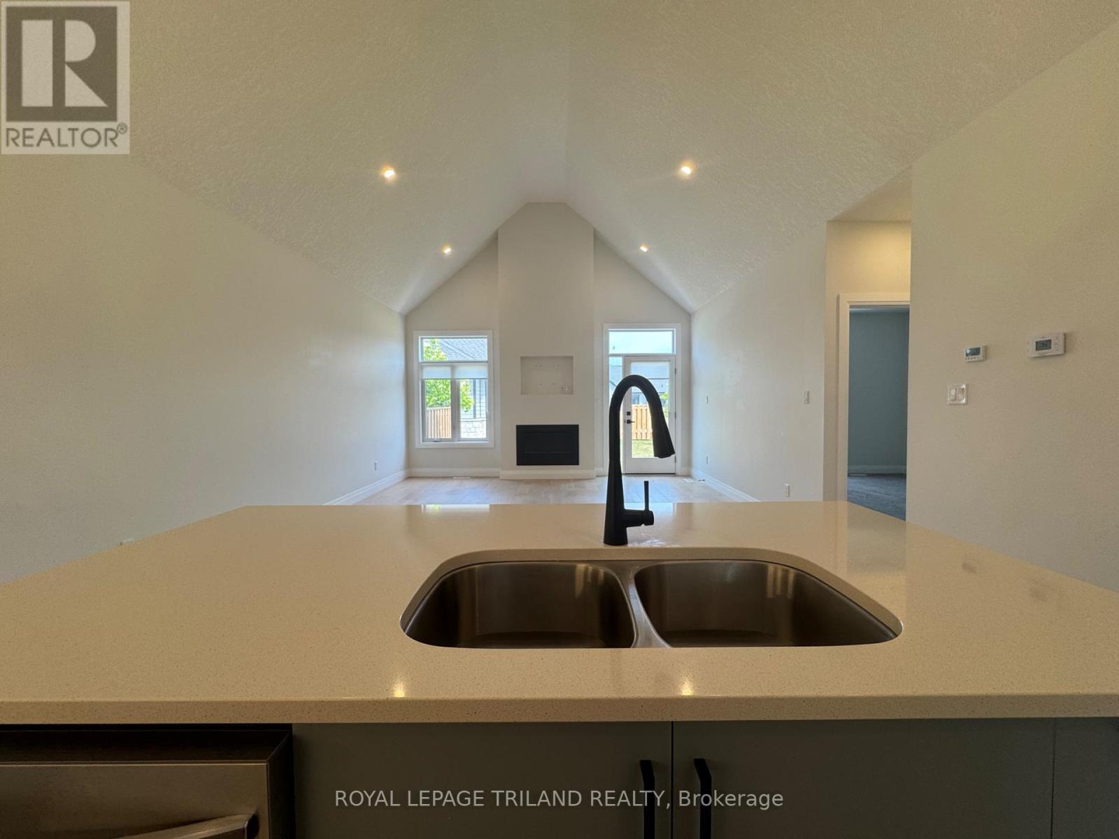 












49 - 63 COMPASS TRAIL

,
Central Elgin,




Ontario
N5L0B4

