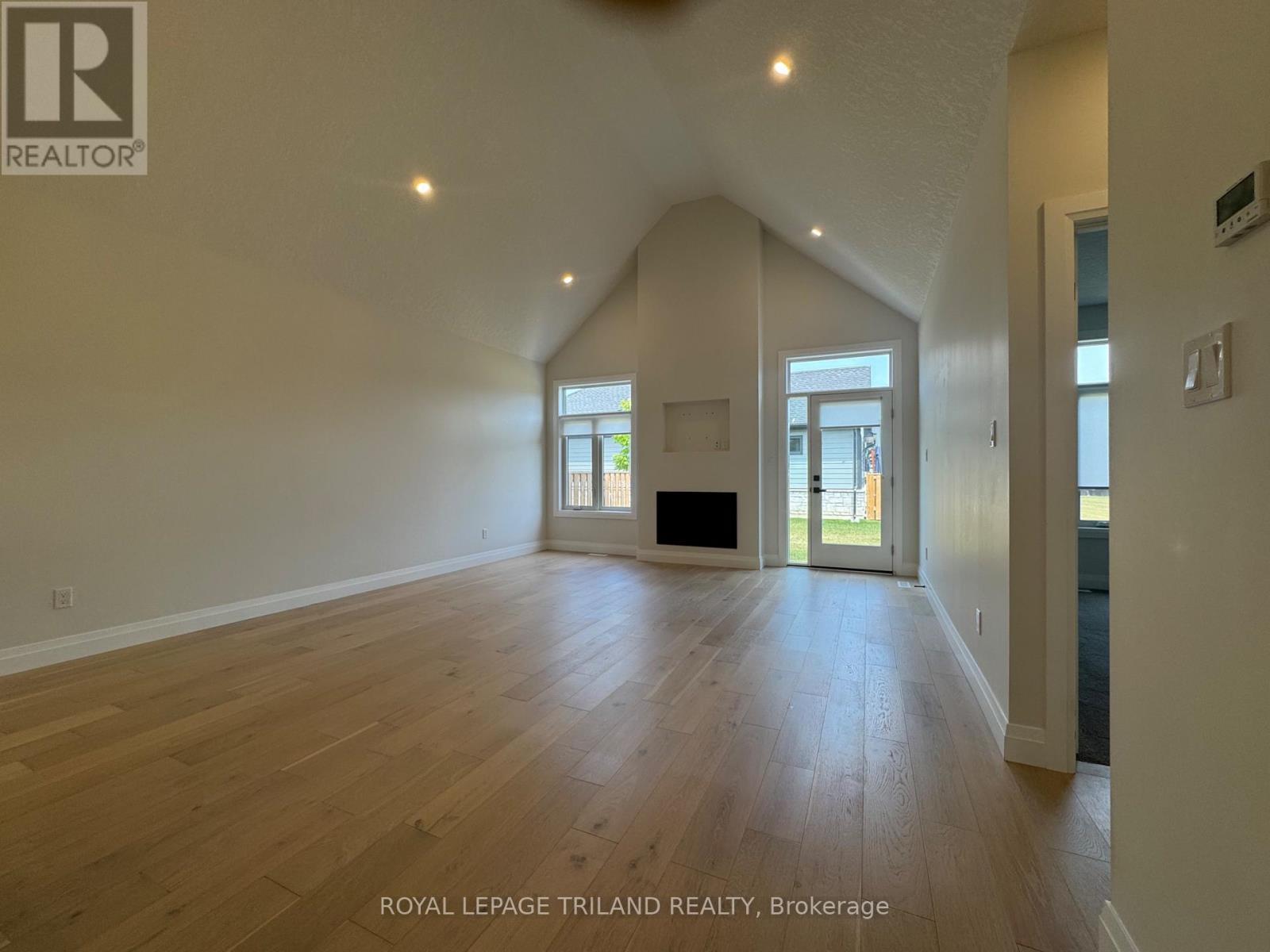 












49 - 63 COMPASS TRAIL

,
Central Elgin,




Ontario
N5L0B4

