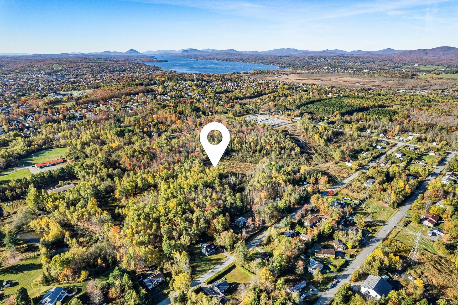 












Rue des Pins

,
Magog,







QC
J1X2H6

