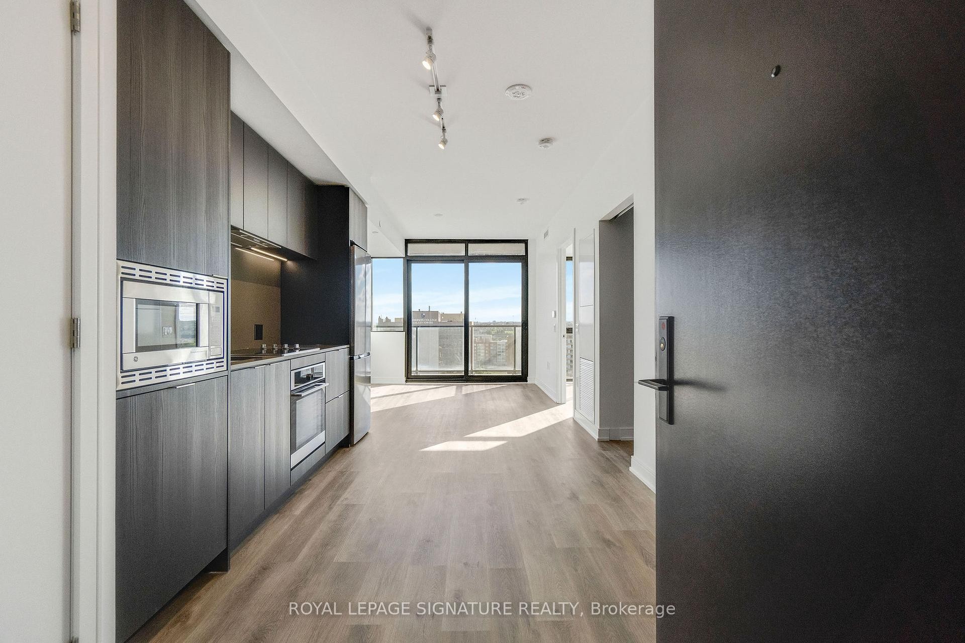 









3009


Novar

Road, 1211,
Mississauga,




ON
L5B 1H7

