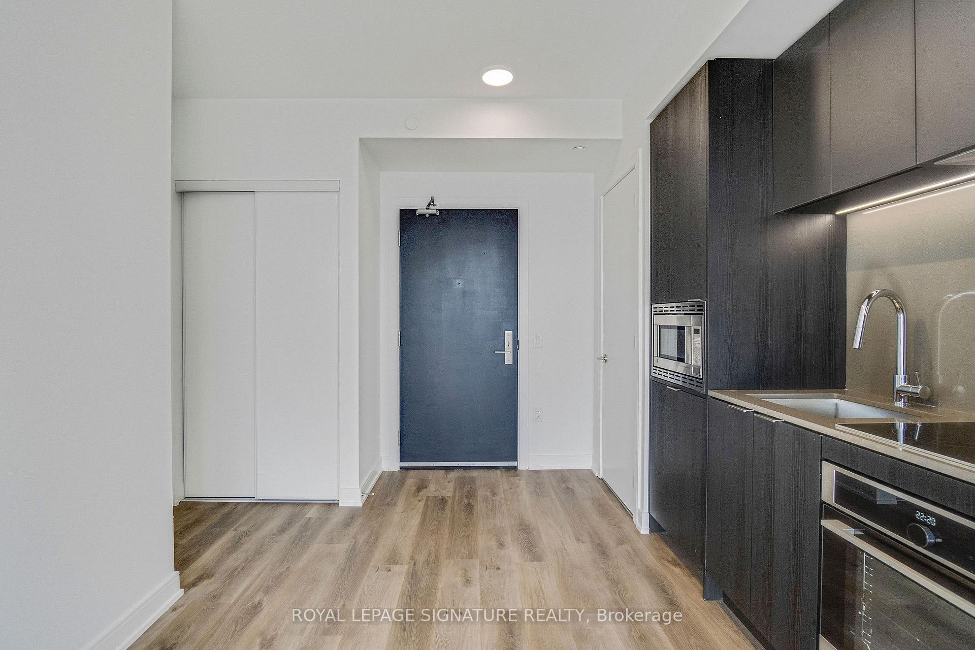 









3009


Novar

Road, 1211,
Mississauga,




ON
L5B 1H7

