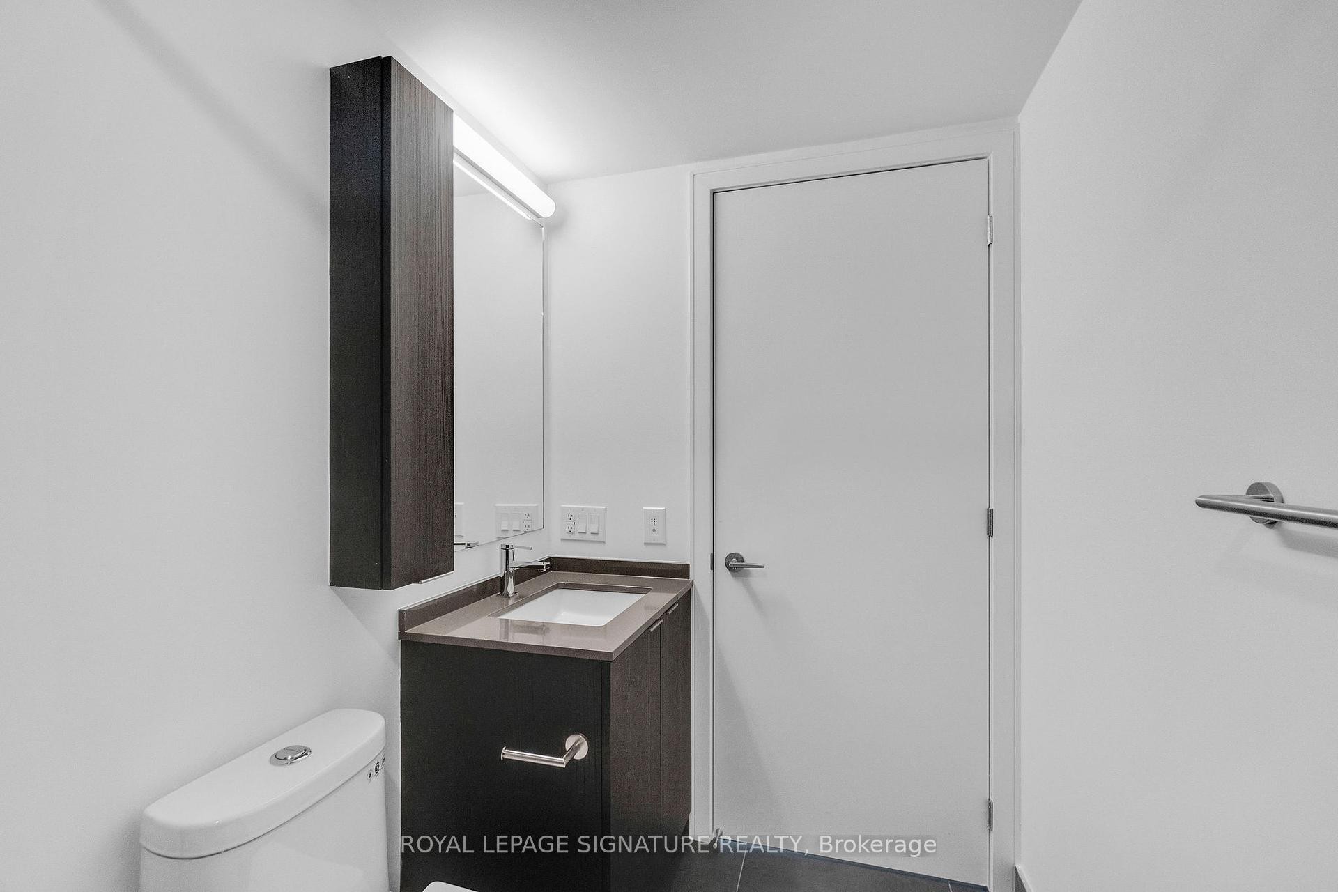 









3009


Novar

Road, 1211,
Mississauga,




ON
L5B 1H7

