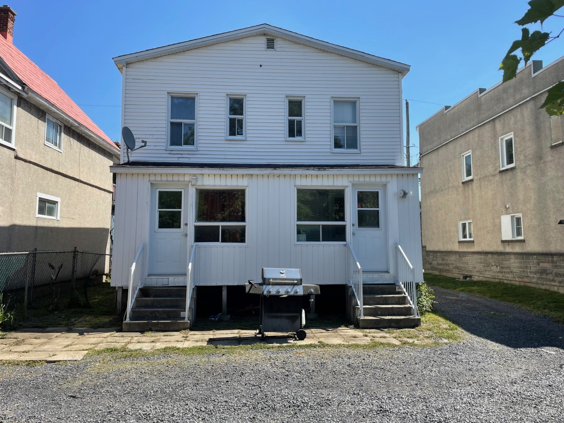 









342

 - 344


Rue Laurier

,
Saint-Jean-sur-Richelieu,




QC
J3B6L3

