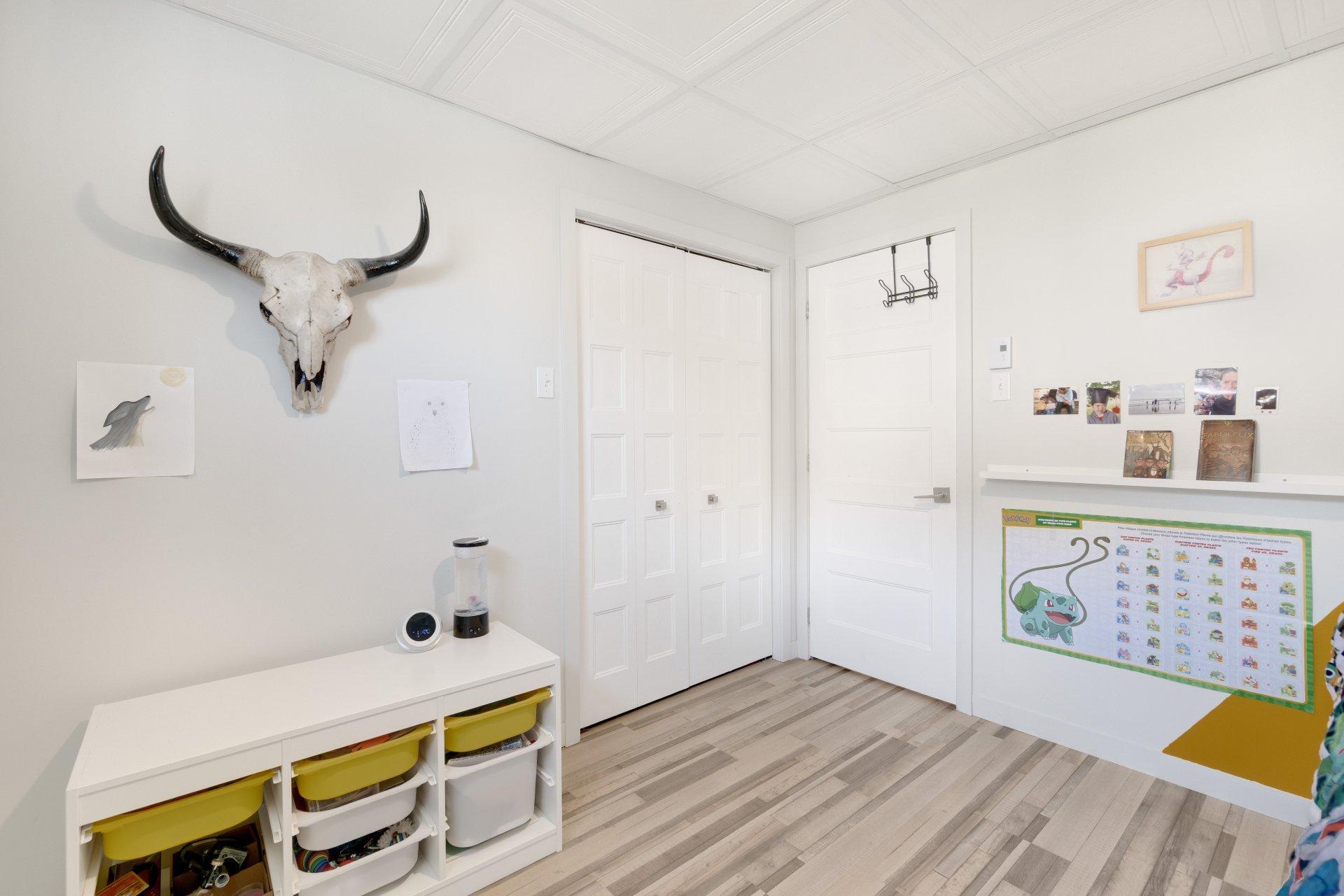 









16


Av. de la Campine

,
Waterloo,




QC
J0E2N0

