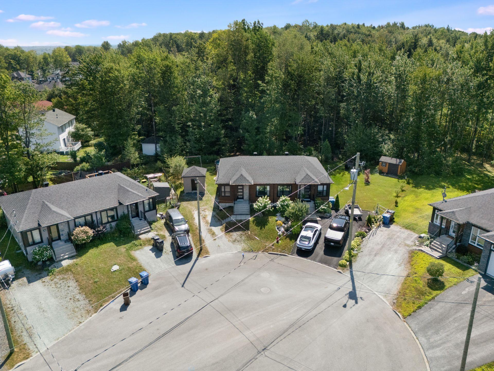 









16


Av. de la Campine

,
Waterloo,




QC
J0E2N0

