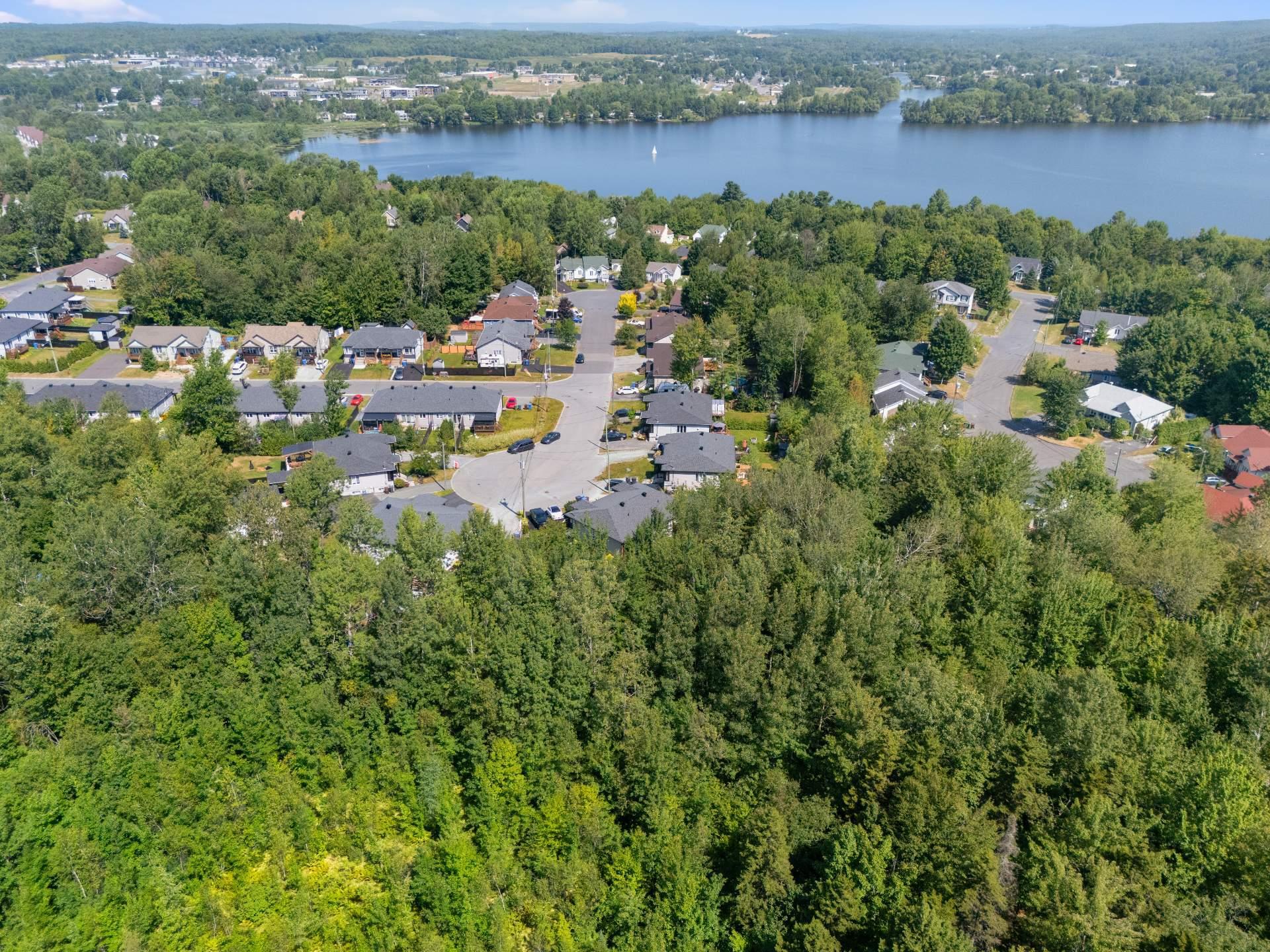 









16


Av. de la Campine

,
Waterloo,




QC
J0E2N0

