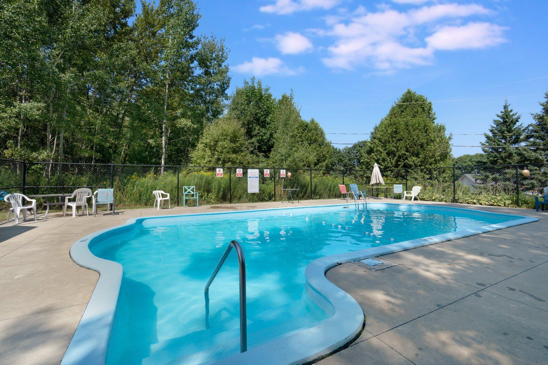 









16


Av. de la Campine

,
Waterloo,




QC
J0E2N0

