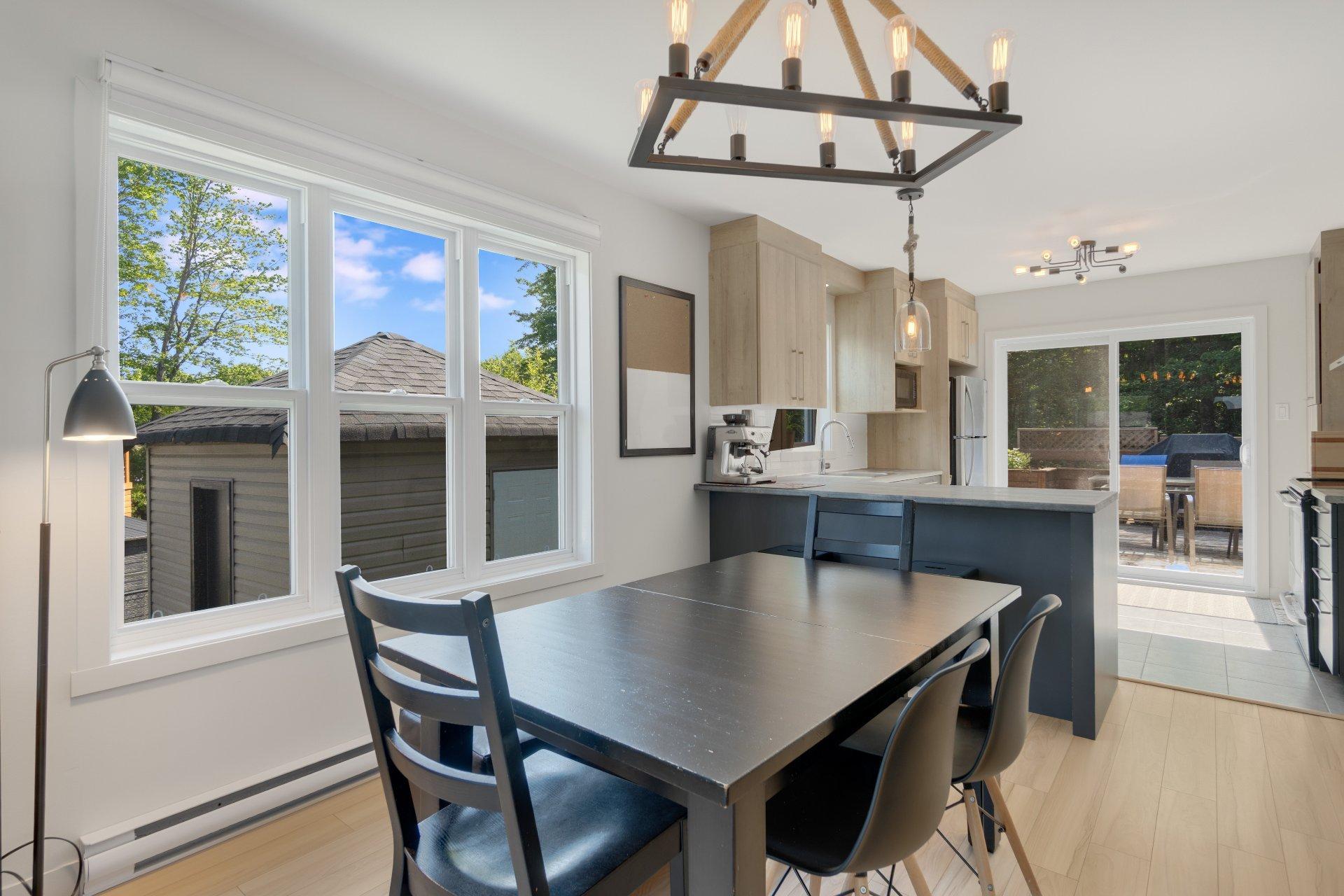 









16


Av. de la Campine

,
Waterloo,




QC
J0E2N0

