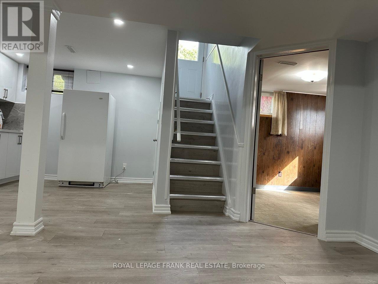 












BSMT - 754 TENNYSON AVENUE

,
Oshawa (Donevan),




Ontario
L1H3K6

