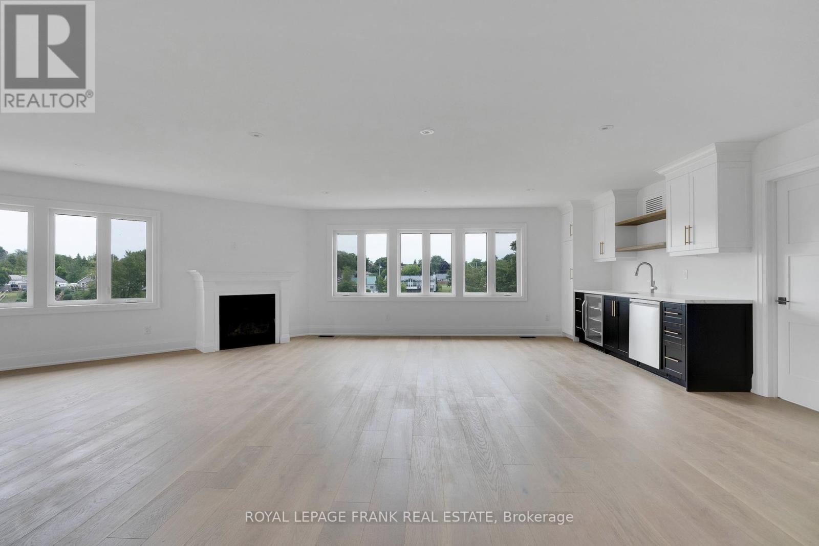 












42 POND STREET

,
Trent Hills (Hastings),




Ontario
K0L1Y0

