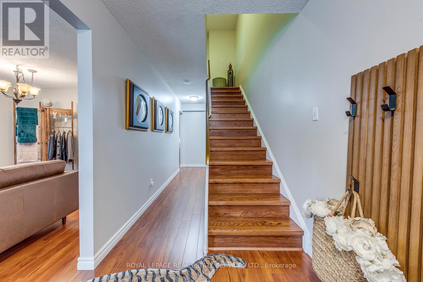 












97 MARTIN STREET

,
Milton,




Ontario
L9T2R3

