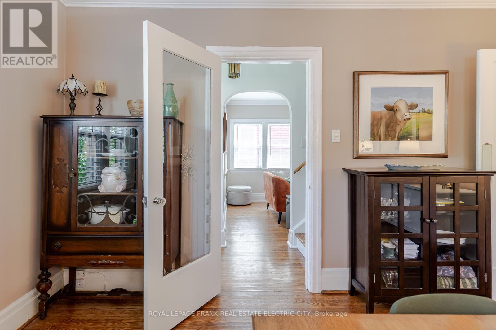 












1307 MONAGHAN ROAD

,
Peterborough (Monaghan Ward 2),




Ontario
K9J5L9

