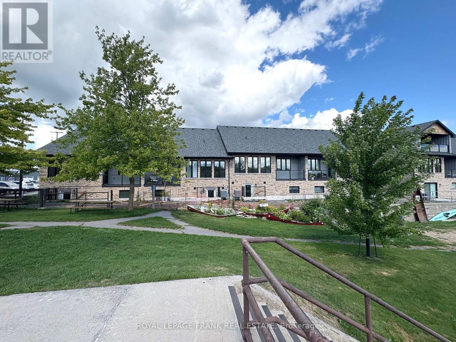 












6 POND STREET

,
Trent Hills (Hastings),




Ontario
K0L1Y0

