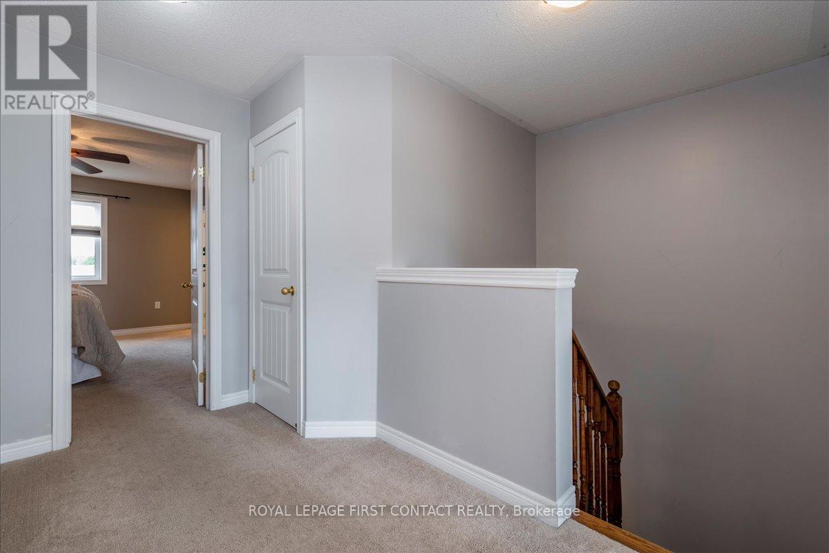 












22 ADMIRAL CRESCENT

,
Essa,




Ontario
L0M1B4

