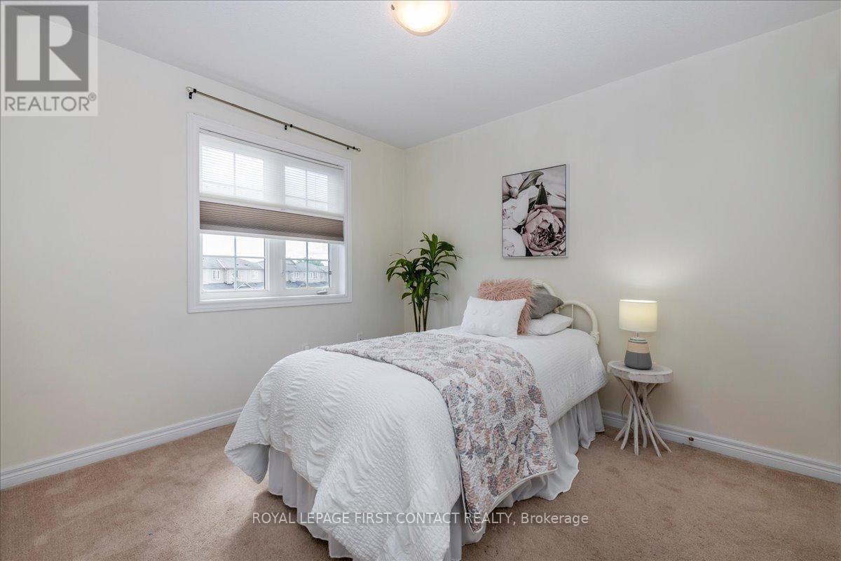 












22 ADMIRAL CRESCENT

,
Essa,




Ontario
L0M1B4


