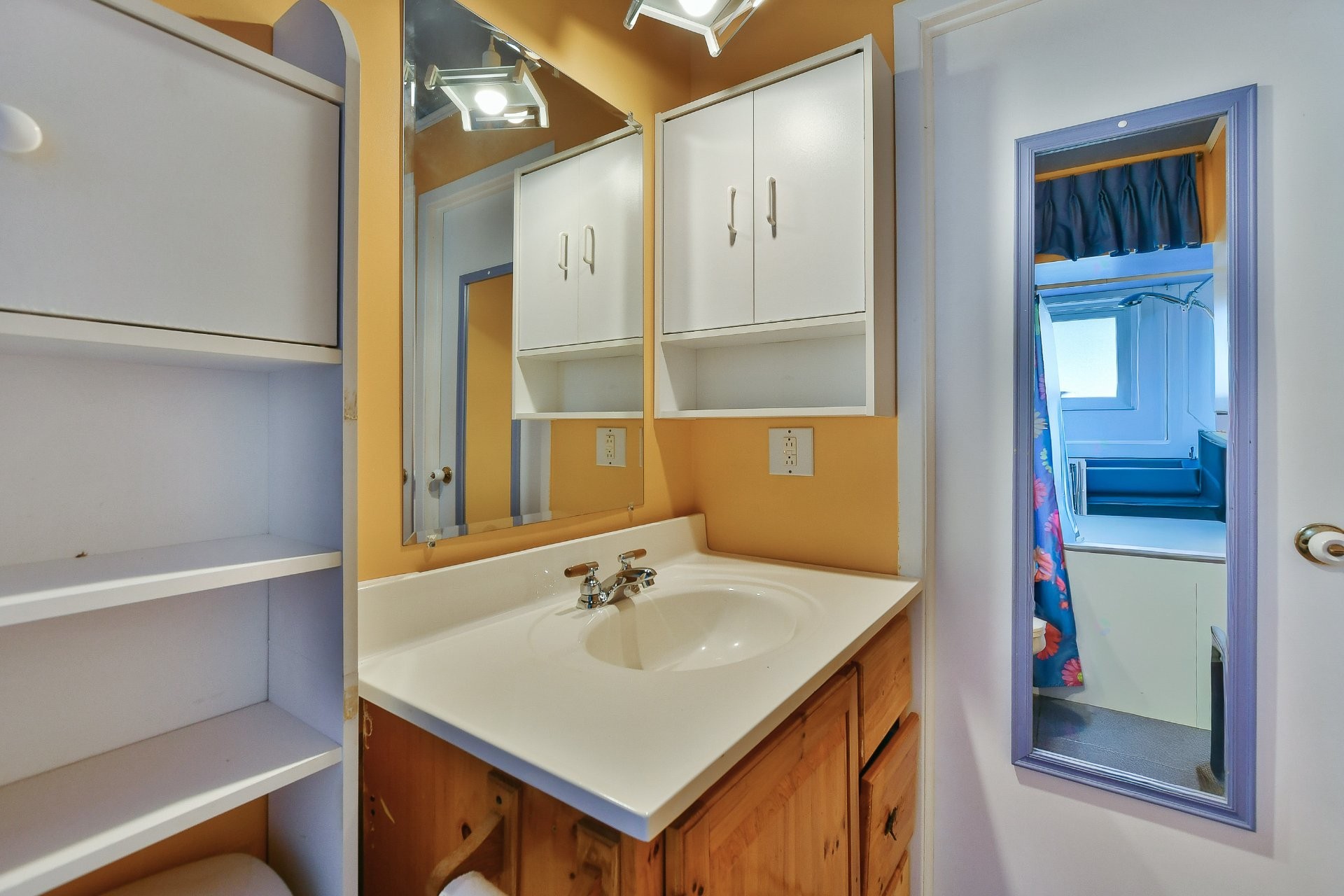 









828


Rg St-Esprit

,
L'Épiphanie,




QC
J5X2M6

