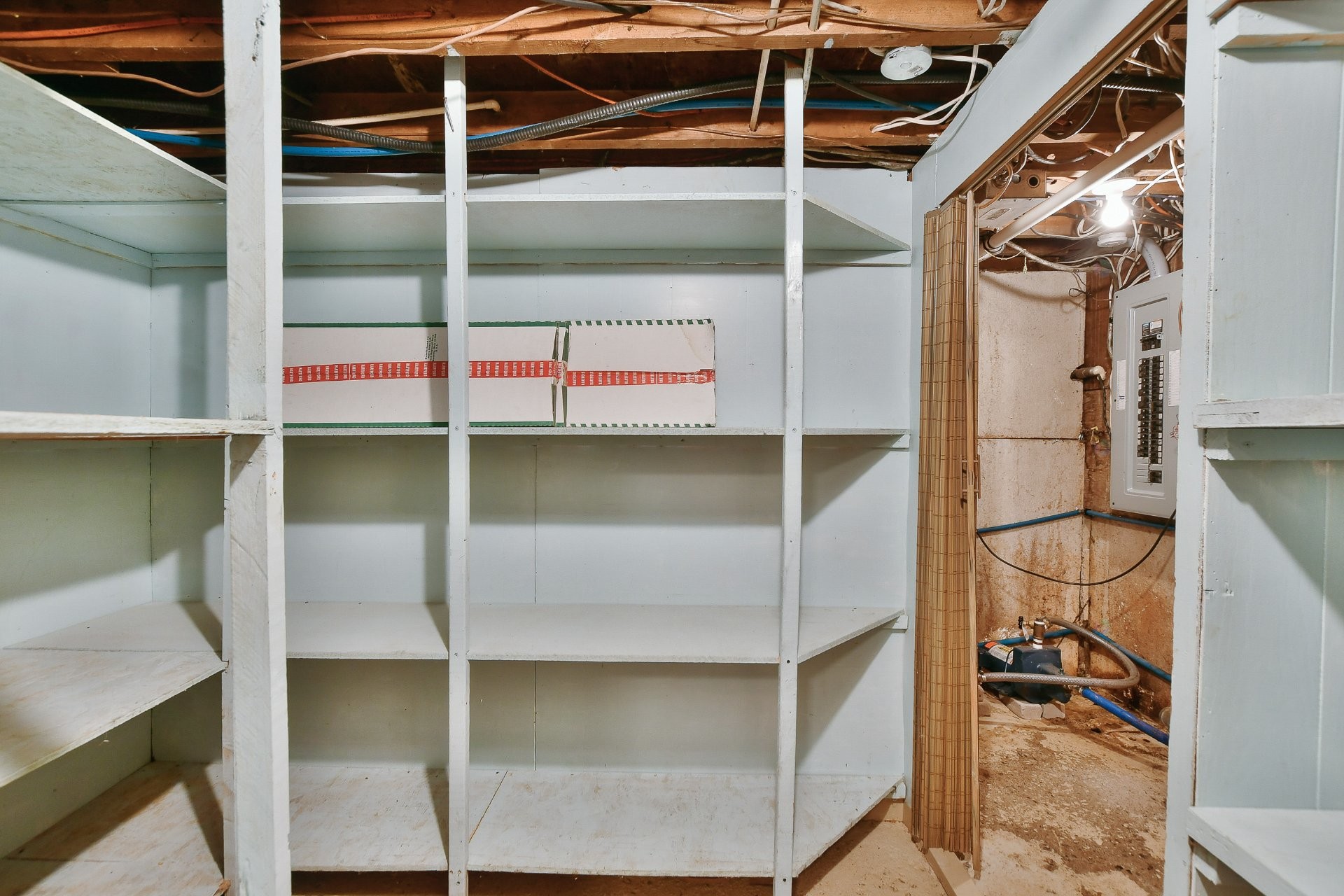 









828


Rg St-Esprit

,
L'Épiphanie,




QC
J5X2M6

