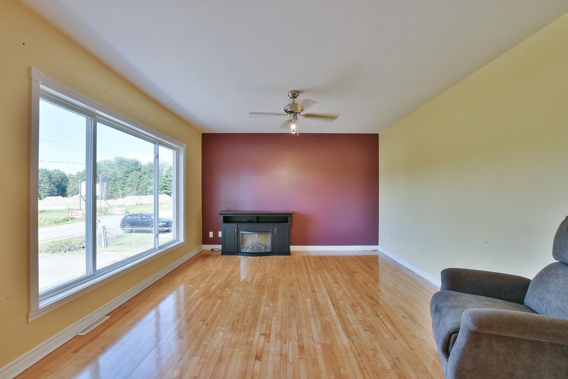 









828


Rg St-Esprit

,
L'Épiphanie,




QC
J5X2M6

