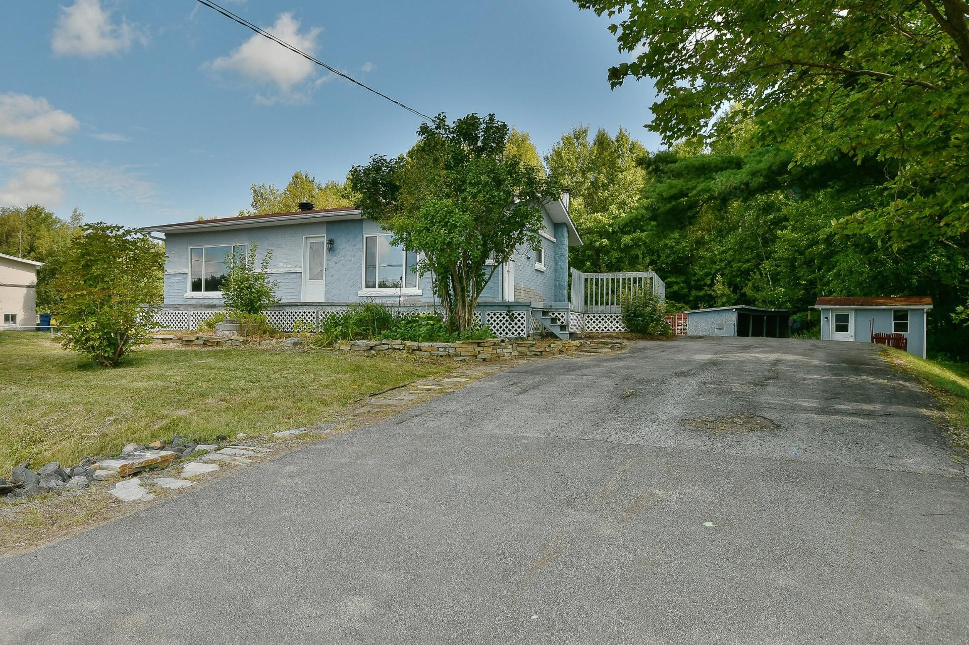 









828


Rg St-Esprit

,
L'Épiphanie,




QC
J5X2M6

