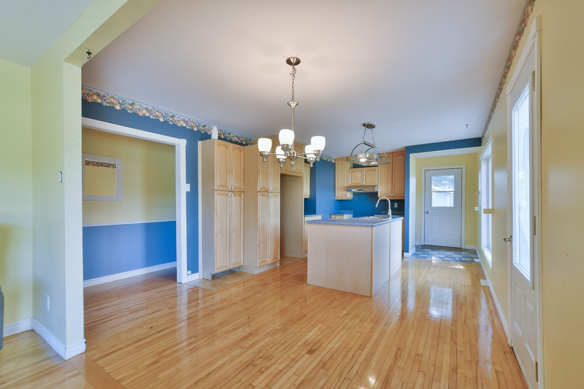 









828


Rg St-Esprit

,
L'Épiphanie,




QC
J5X2M6

