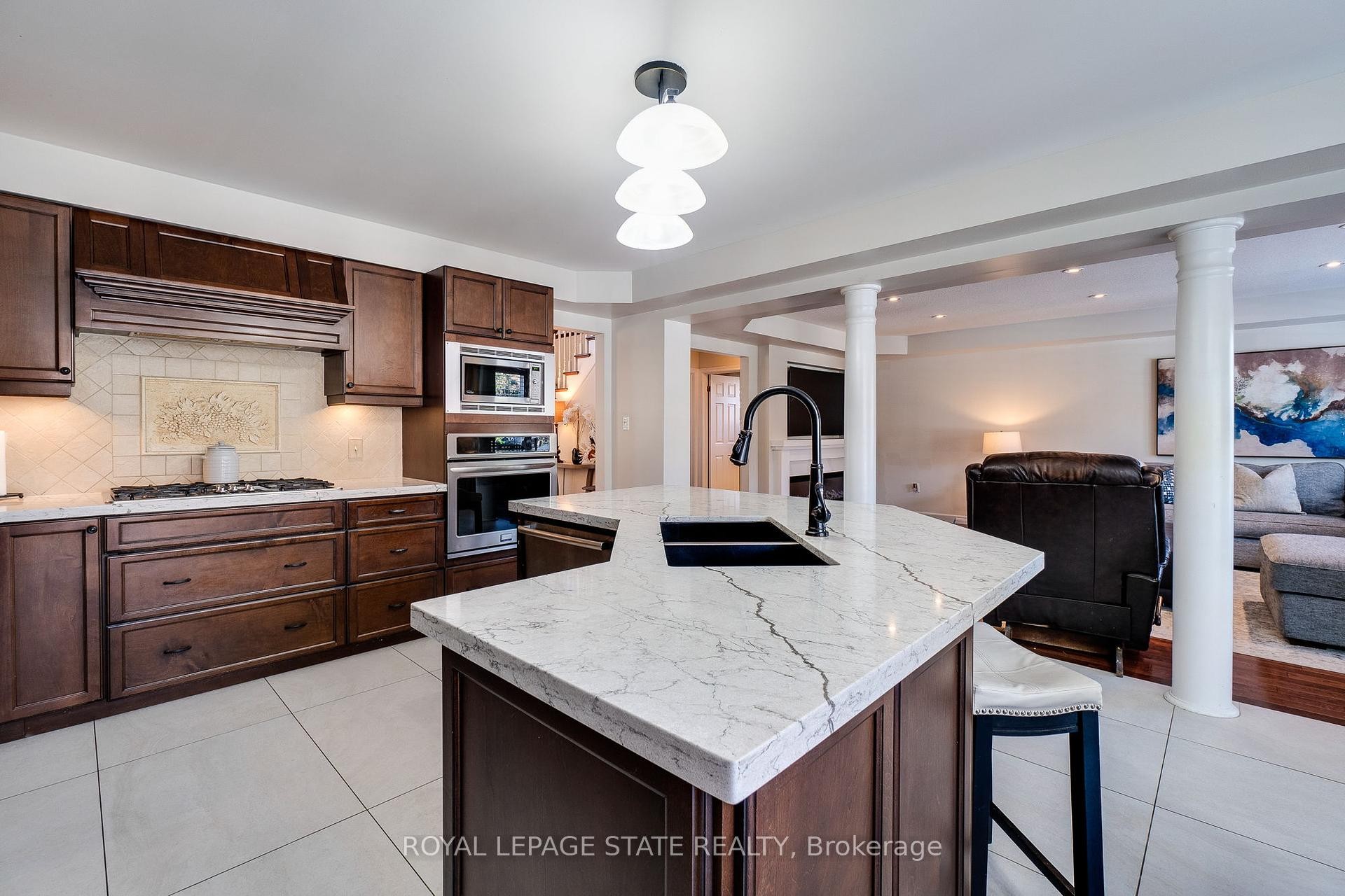 









274


Springvalley

Crescent,
Hamilton,




ON
L9C 0B4


