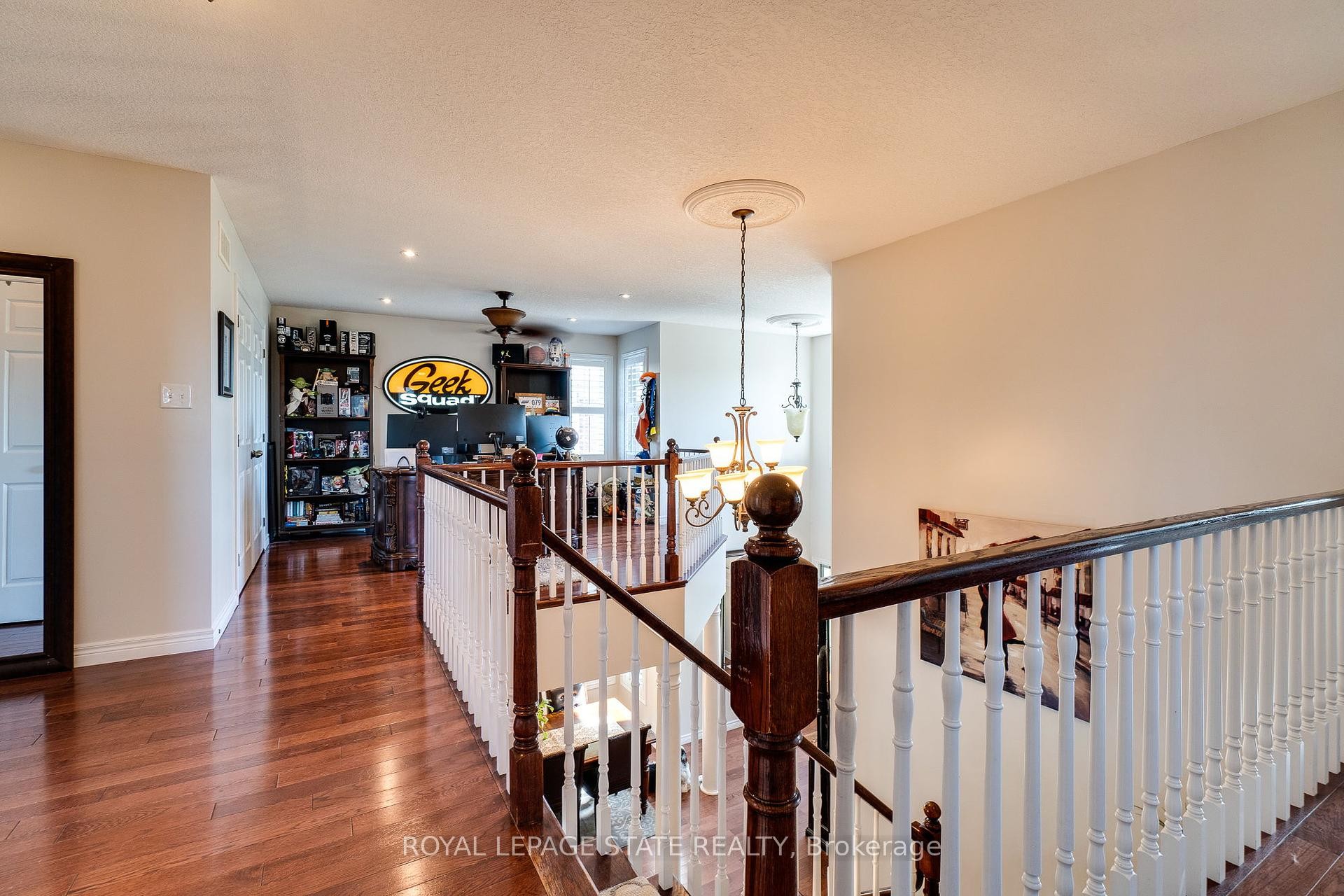 









274


Springvalley

Crescent,
Hamilton,




ON
L9C 0B4


