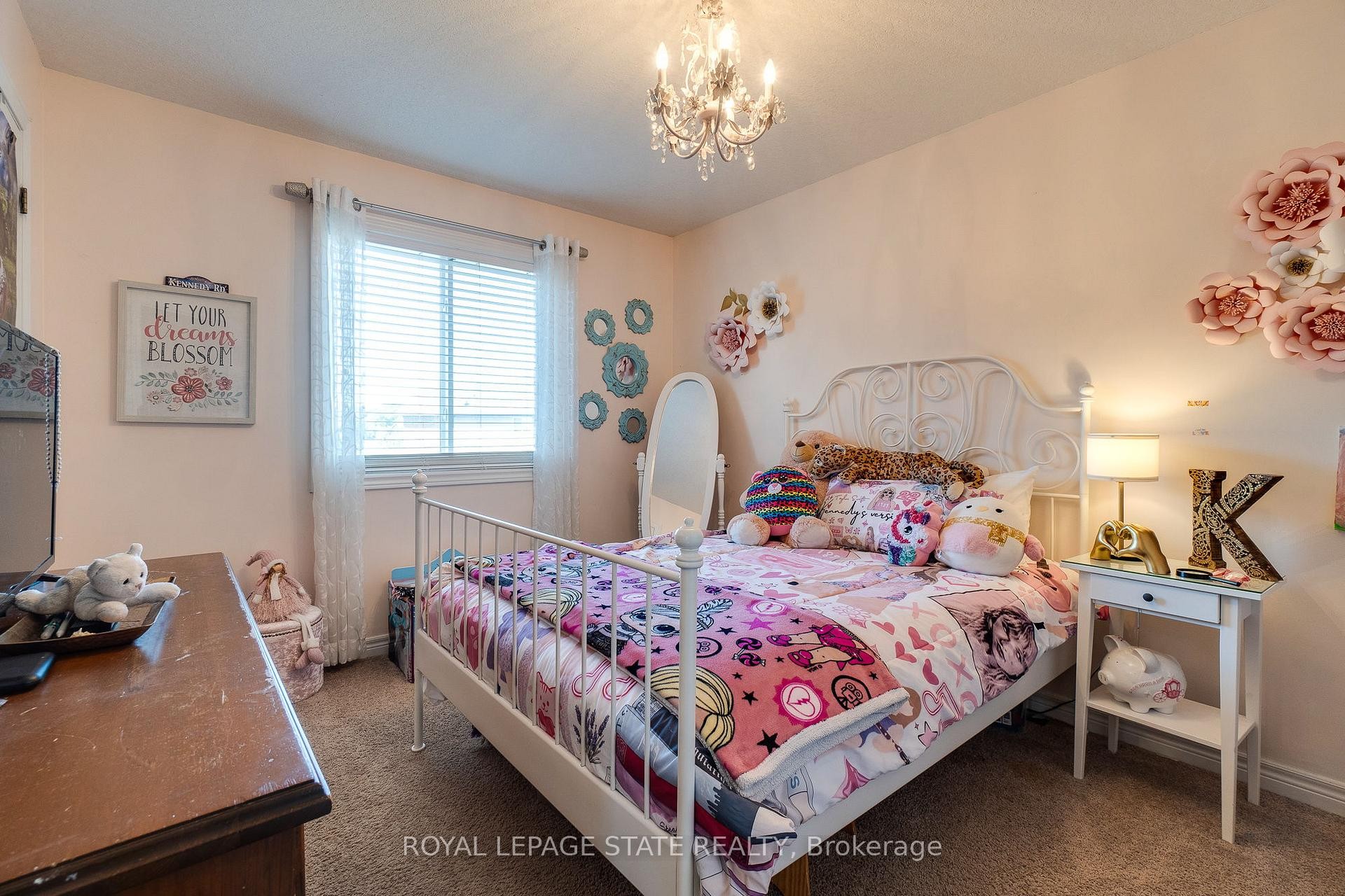 









274


Springvalley

Crescent,
Hamilton,




ON
L9C 0B4

