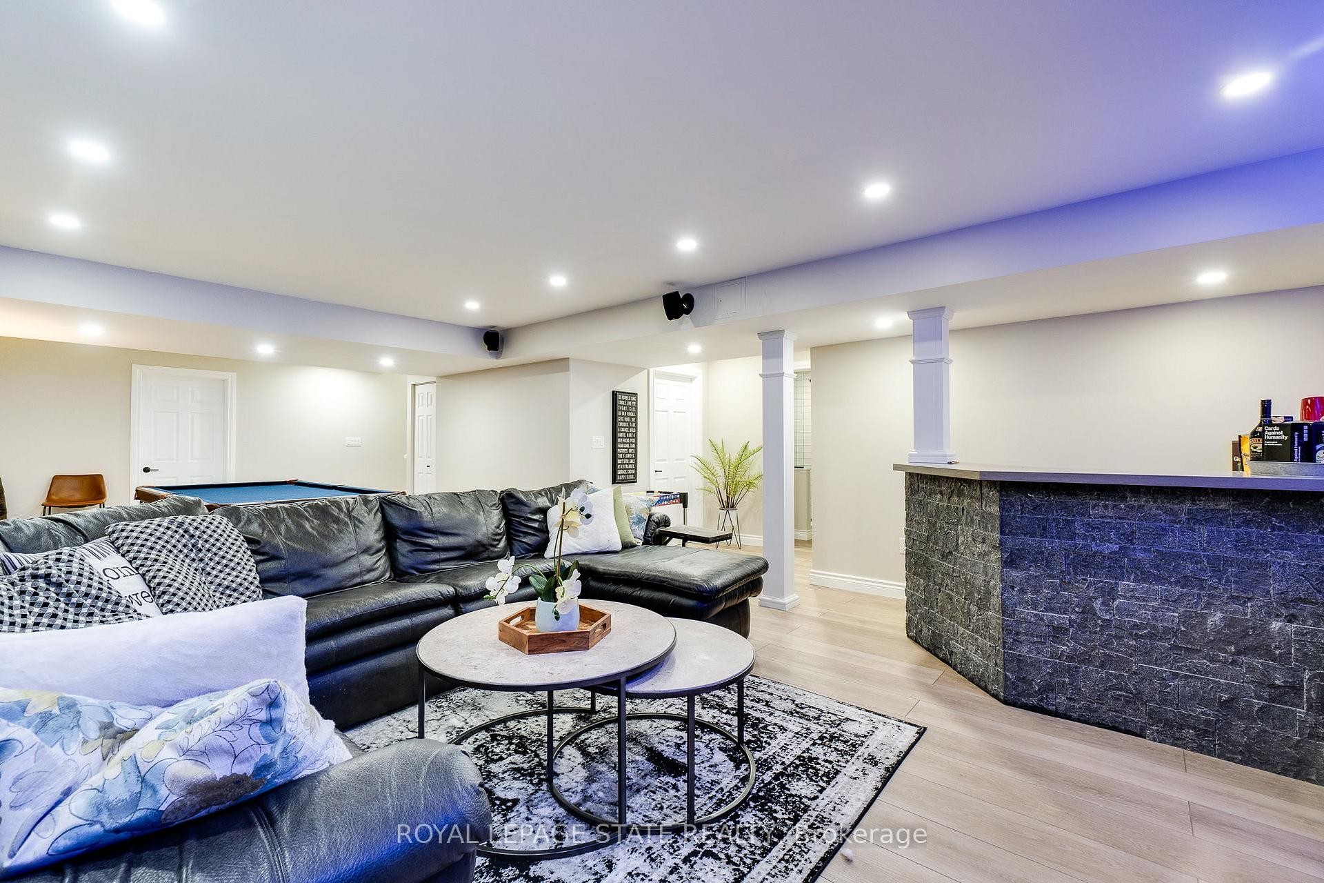 









274


Springvalley

Crescent,
Hamilton,




ON
L9C 0B4

