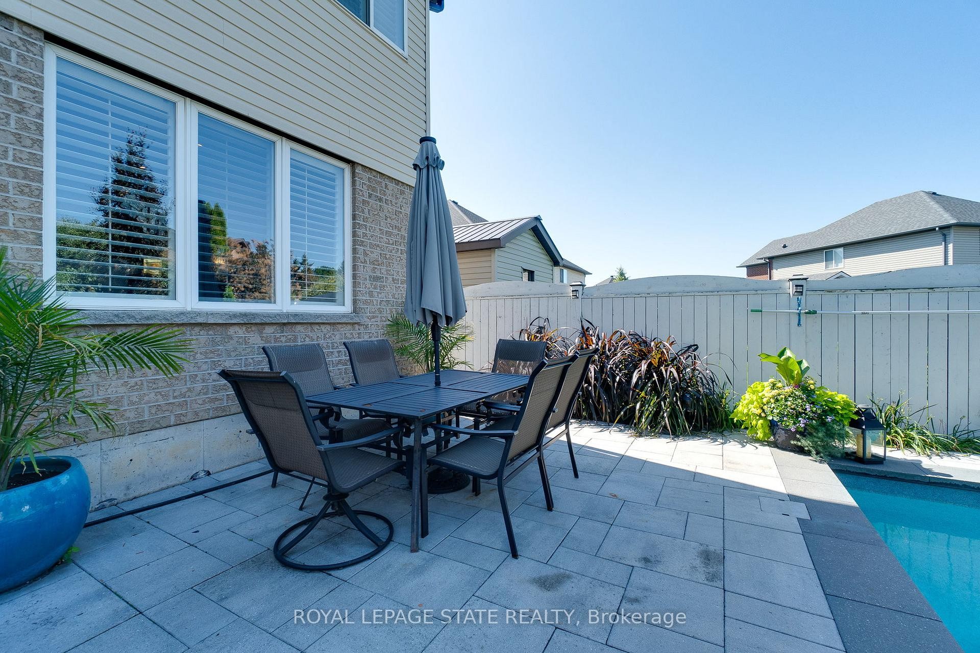 









274


Springvalley

Crescent,
Hamilton,




ON
L9C 0B4

