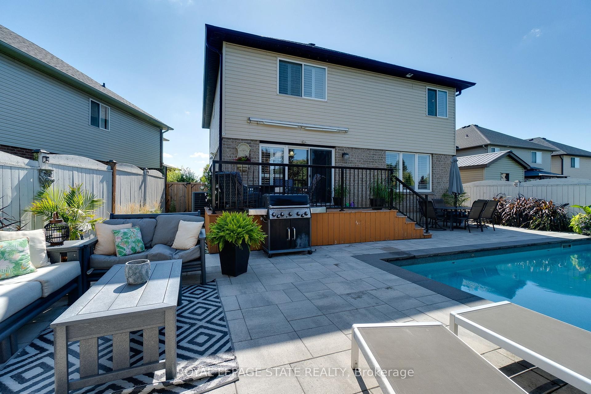 









274


Springvalley

Crescent,
Hamilton,




ON
L9C 0B4

