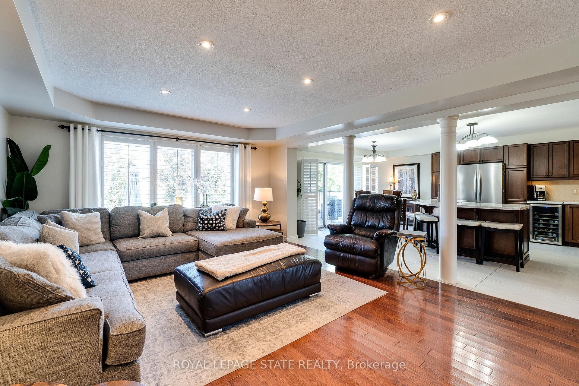 









274


Springvalley

Crescent,
Hamilton,




ON
L9C 0B4

