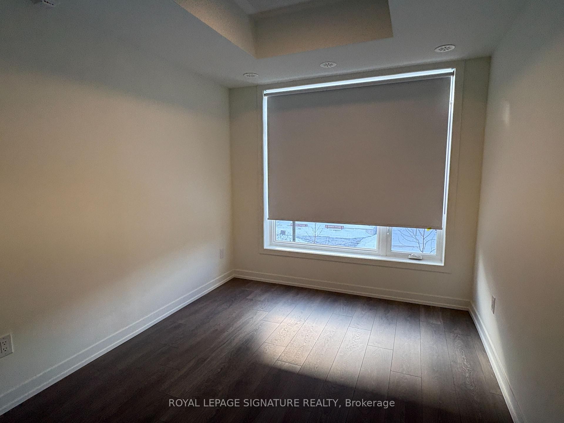 









125


Canon Jackson

Drive, 209,
Toronto,




ON
M6M 0B7

