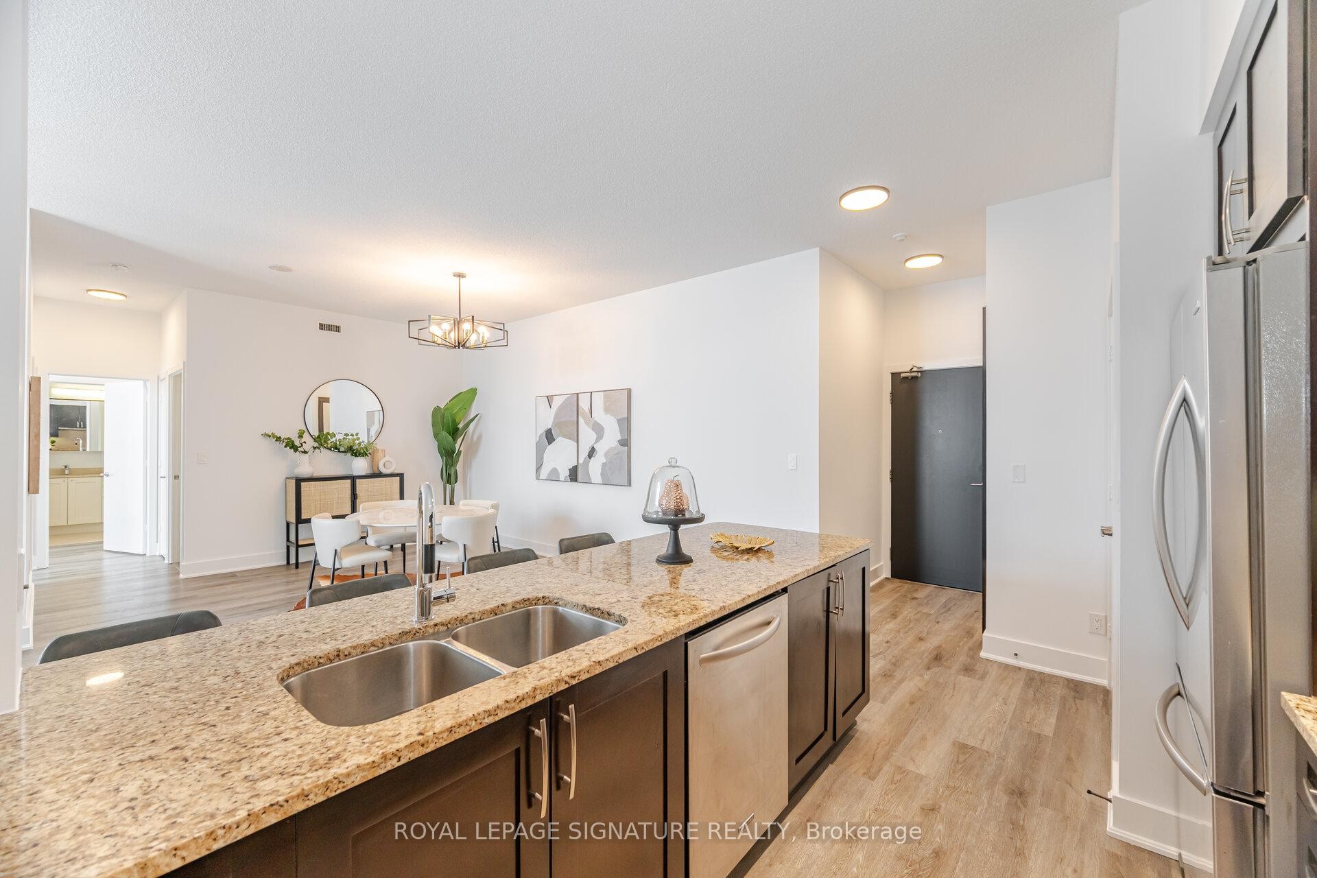









4070


Confederation

Parkway, PH4605,
Mississauga,




ON
L5B 0E9

