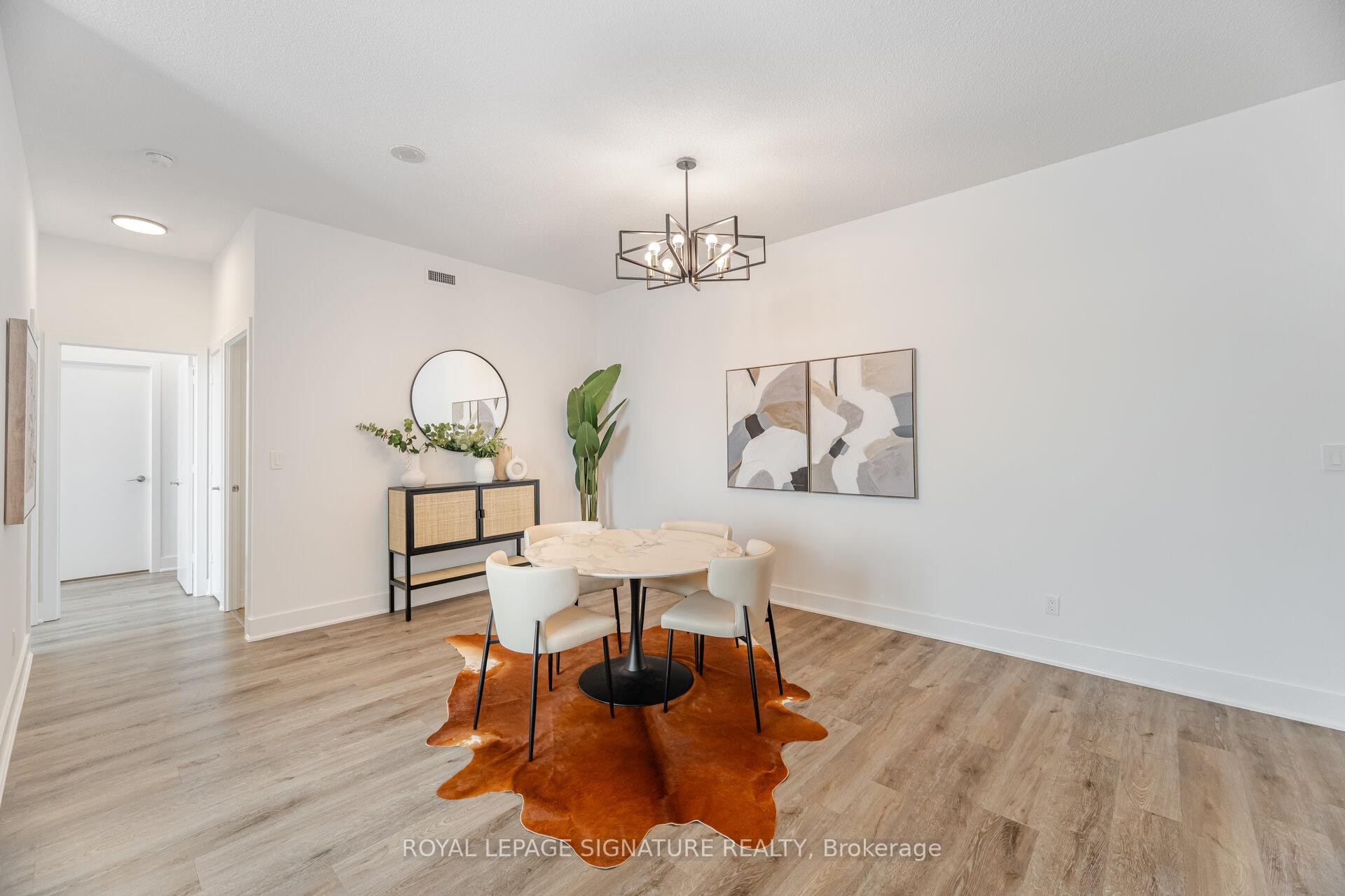 









4070


Confederation

Parkway, PH4605,
Mississauga,




ON
L5B 0E9

