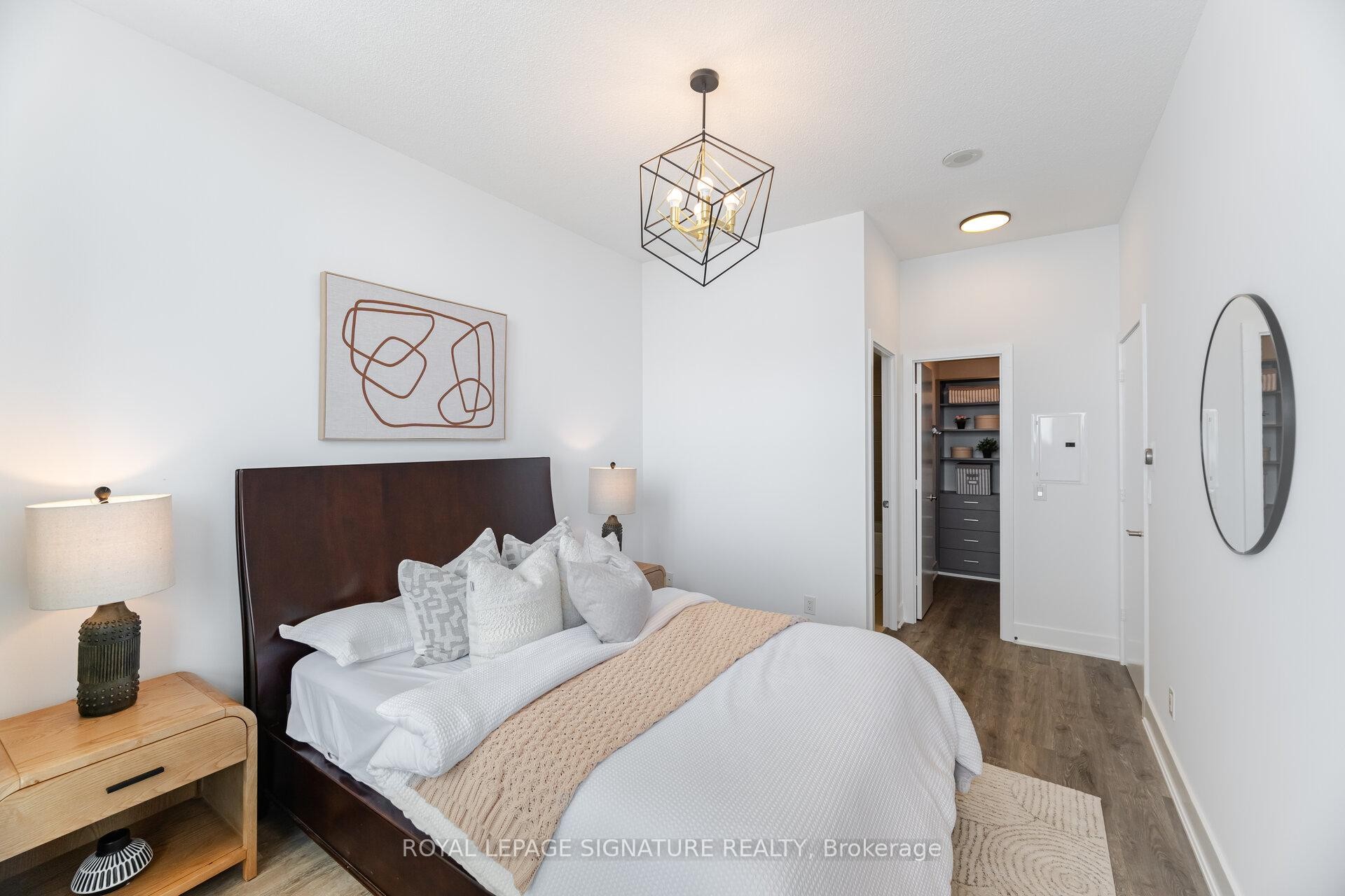 









4070


Confederation

Parkway, PH4605,
Mississauga,




ON
L5B 0E9

