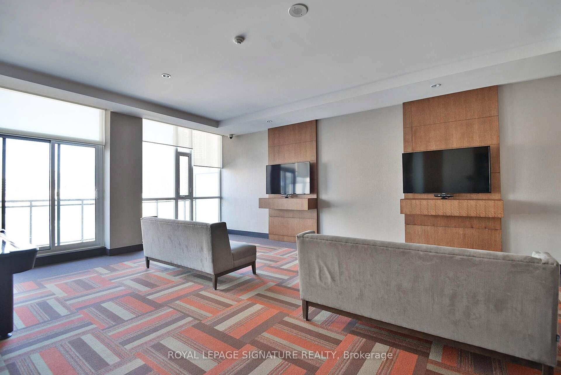 









4070


Confederation

Parkway, PH4605,
Mississauga,




ON
L5B 0E9

