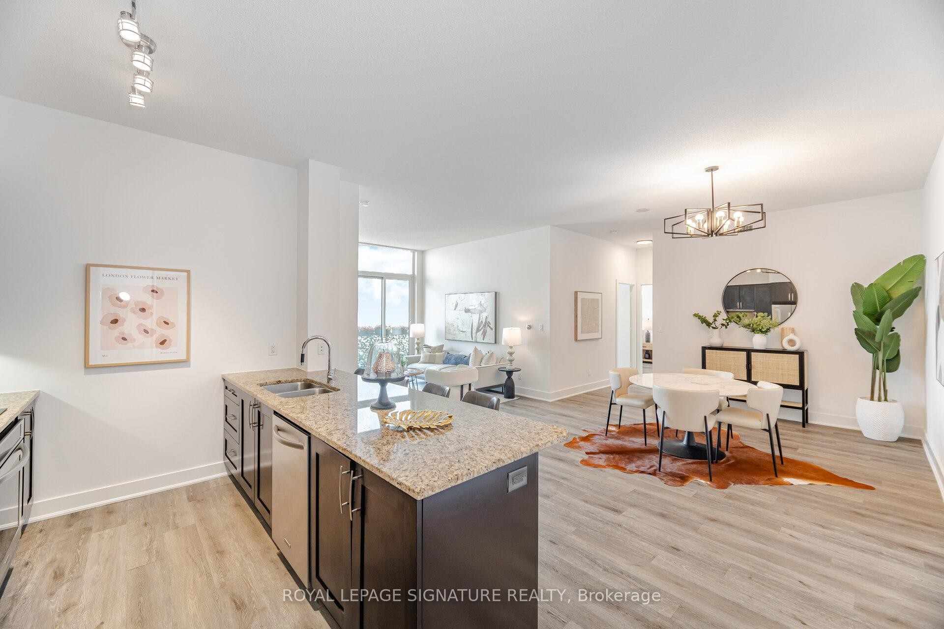 









4070


Confederation

Parkway, PH4605,
Mississauga,




ON
L5B 0E9


