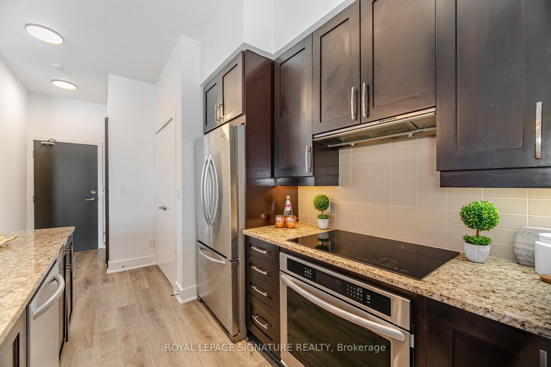 









4070


Confederation

Parkway, PH4605,
Mississauga,




ON
L5B 0E9

