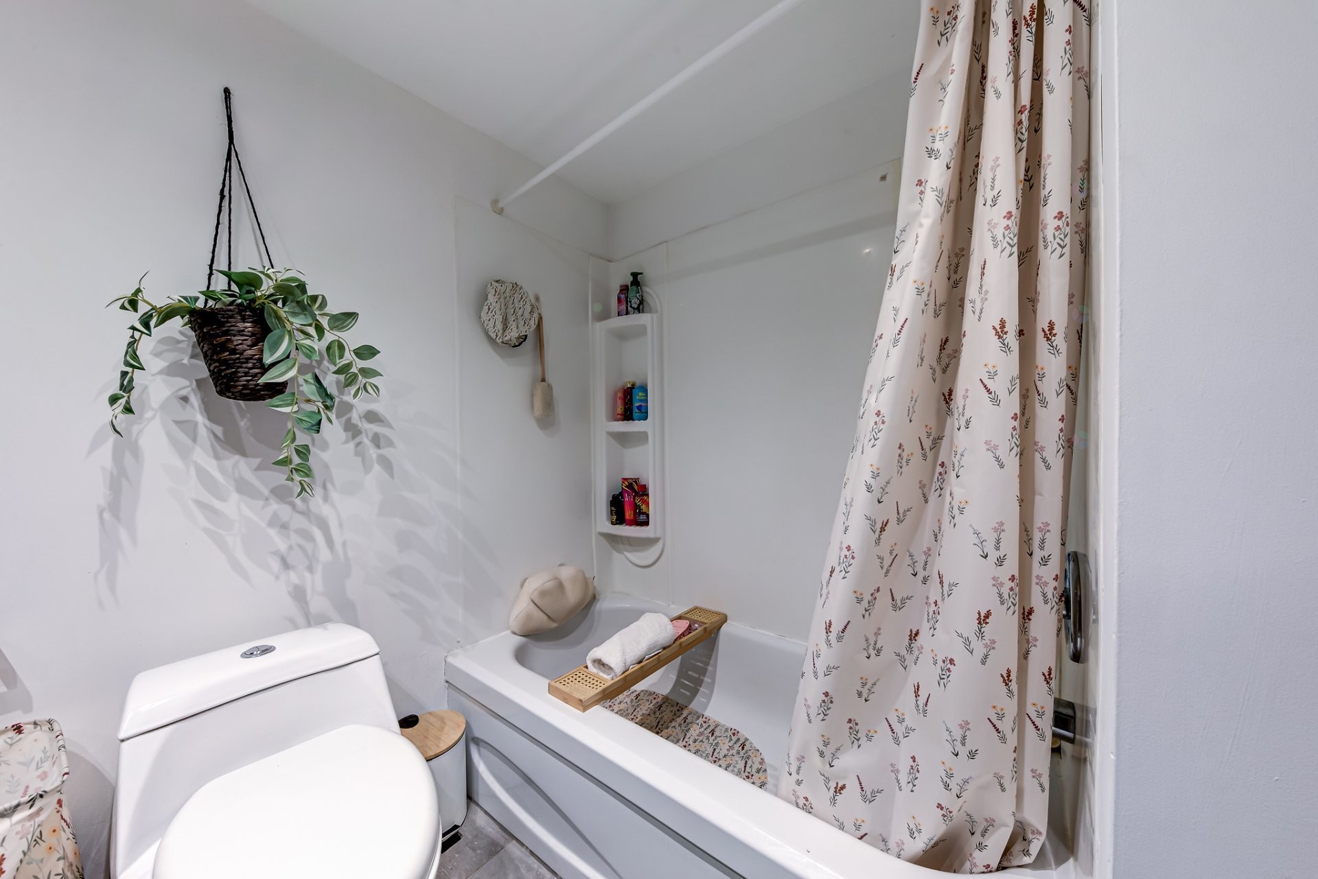 









1077


Rue St-Mathieu

, 560,
Montréal (Ville-Marie),




QC
H3H2S3

