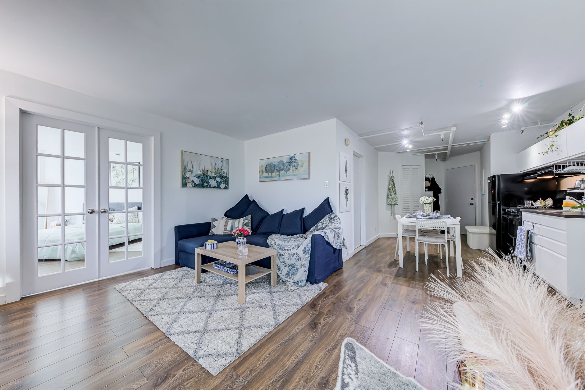 









1077


Rue St-Mathieu

, 560,
Montréal (Ville-Marie),




QC
H3H2S3

