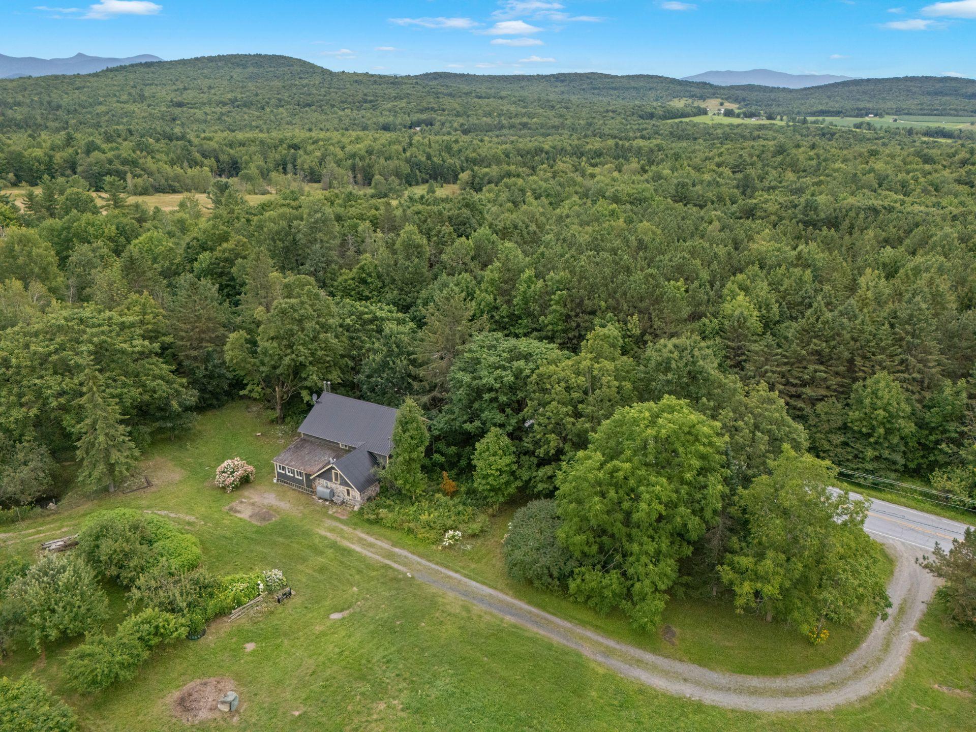 









223Z


Ch. de Richford

,
Frelighsburg,







QC
J0J1C0

