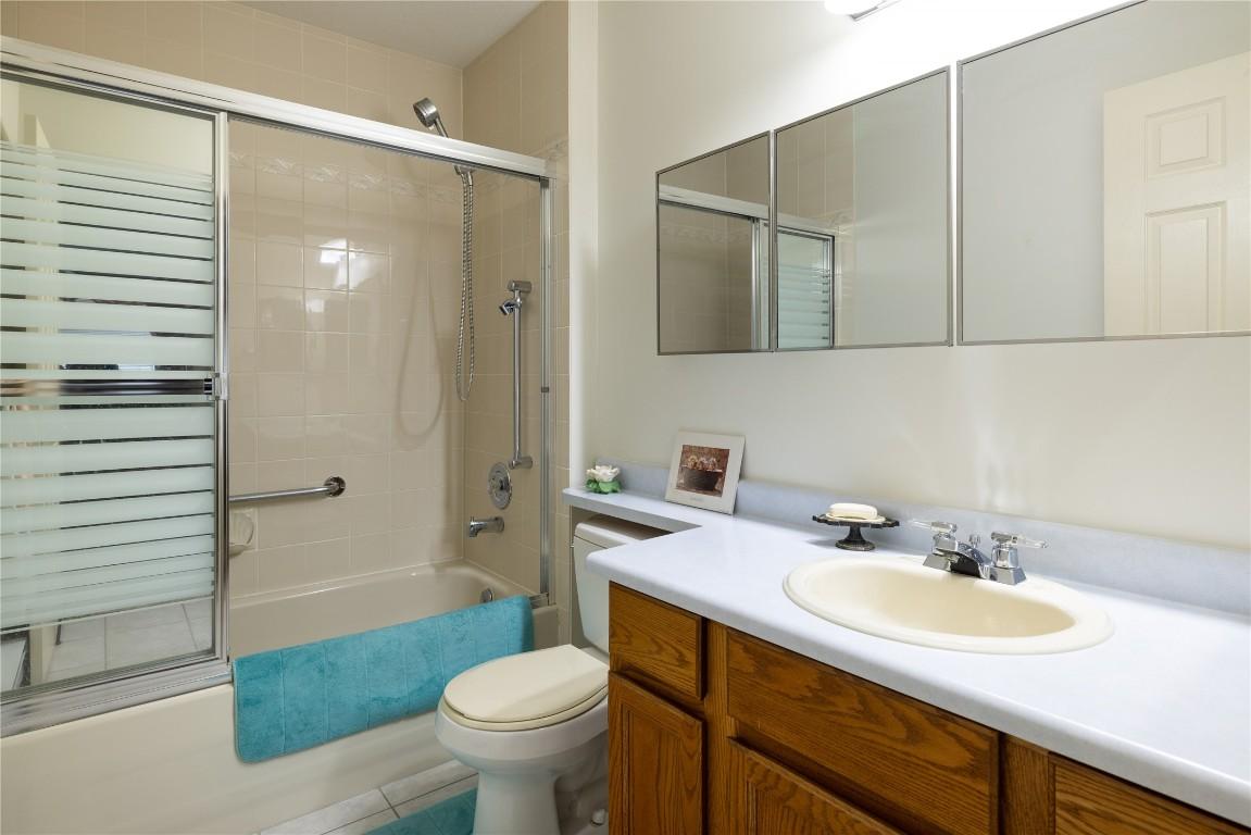 









1329


KLO

Road, 418,
Kelowna,




BC
V1W 3N9

