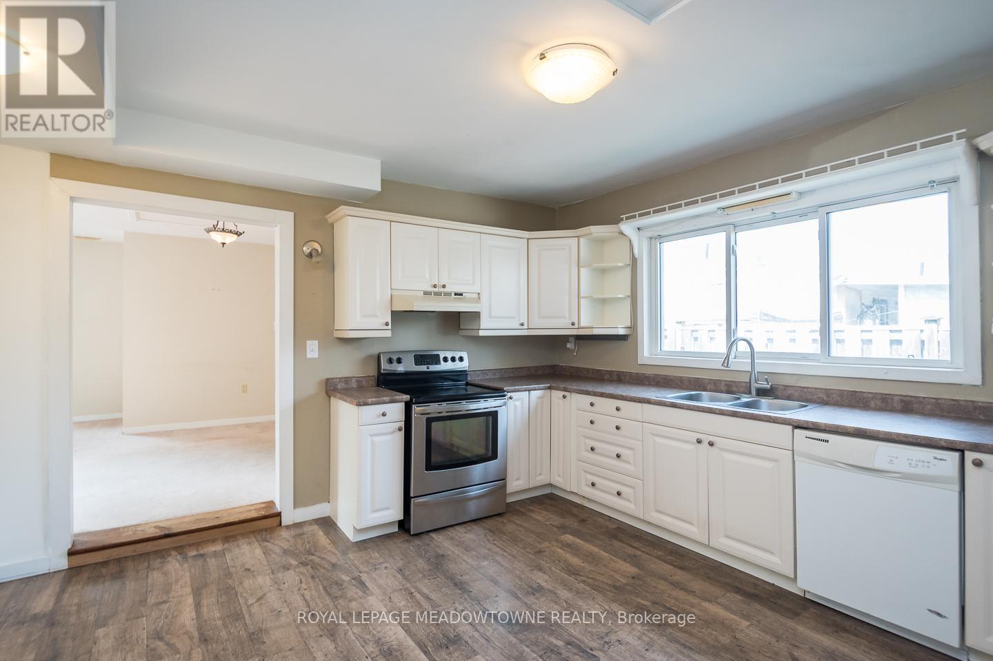 












99 COMMERCIAL STREET

,
Milton,




Ontario
L9T2J1

