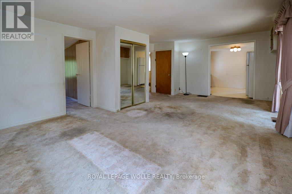 












109 FRONT STREET

,
Wilmot,




Ontario
N0B2E0


