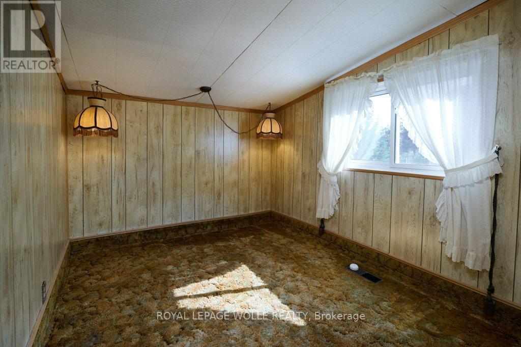 












109 FRONT STREET

,
Wilmot,




Ontario
N0B2E0

